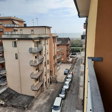 In Sottomarina Di Appartamento *